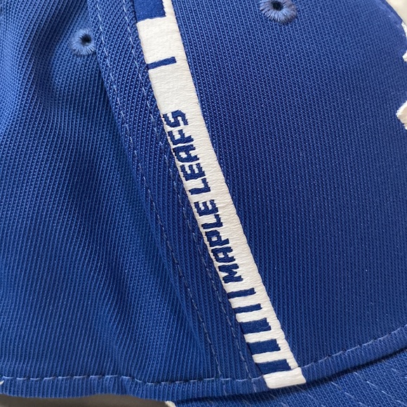 Reebok Toronto Maple Leafs NHL baseball cap. Size: youth. - Picture 5 of 5